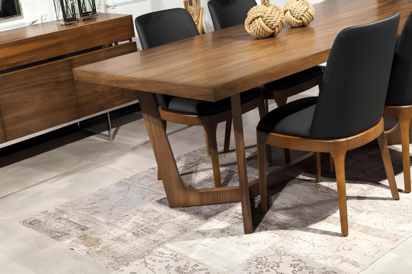 Tavolo da pranzo per camera da letto 4x sedie con braccioli, credenza, specchio