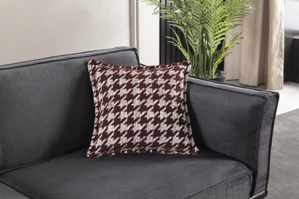 Divano di lusso a tre posti in stile italiano con cuscini grigi morbidi