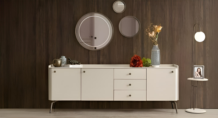 Set da pranzo bianco designer con 6 sedie imbottite e credenza