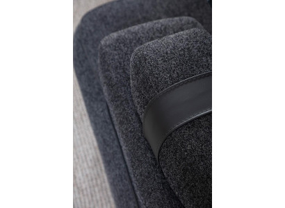 Divano moderno per soggiorno a tre posti con imbottitura design inclusiva e confortevole