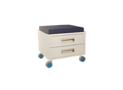Elegante cassettiera bianca con seduta imbottita e cassetti