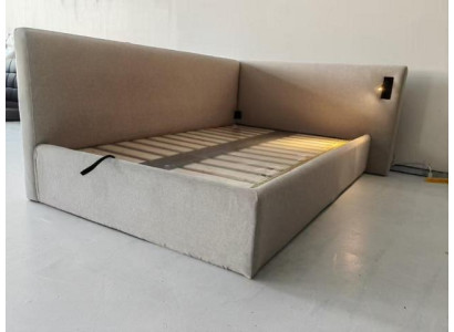Letto imbottito beige in tessuto stile moderno hotel con illuminazione LED e testata angolare look lusso
