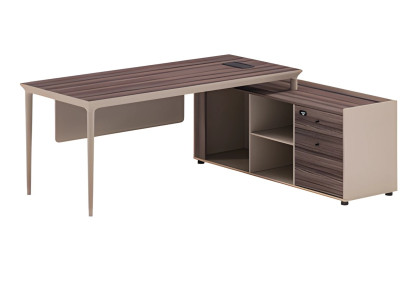 Scrivania beige con struttura in legno, spazio di archiviazione e design moderno per ufficio