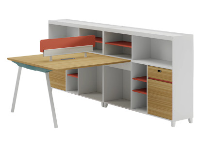 Tavolo da ufficio moderno con spazio di archiviazione e scaffale arancione
