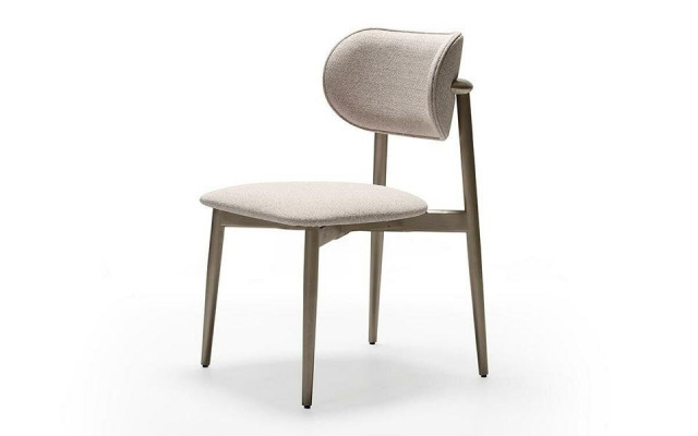 Sedia in tessuto beige dallo stile elegante per soggiorno e sala da pranzo