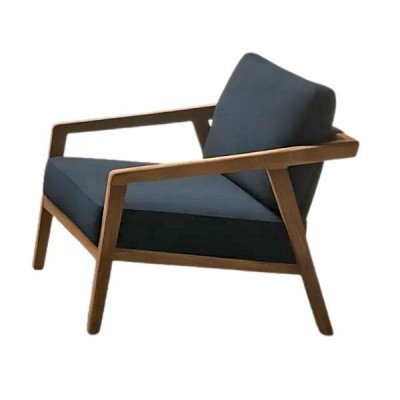 Una poltrona dallo stile elegante e minimalista. Confortevole. Moderna.