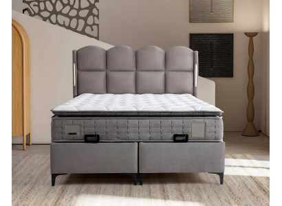 Letto grigio con materasso in tessuto e legno, design moderno