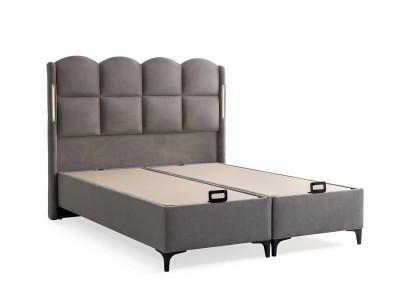 Letto grigio con materasso in tessuto e legno, design moderno