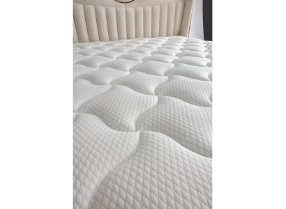 Letto elegante con materasso in beige in tessuto e legno