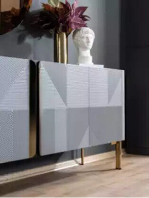 Credenza specchio set stile italiano 2 pezzi. Comò in legno per soggiorno.