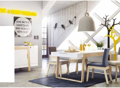 Set 4 sedie poltrone seggiolino da sala da pranzo da sala da pranzo in tessuto e legno di lusso.