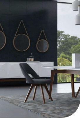 Set da pranzo di lusso Mobili tavolo da pranzo Sedie Credenza Mobili in legno massello  Set da pranzo di lusso Mobili tavolo da pranzo Sedie Credenza Mobili in legno massello