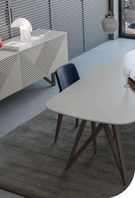 Set da pranzo moderno, set da pranzo bianco con credenza e spazio di archiviazione.