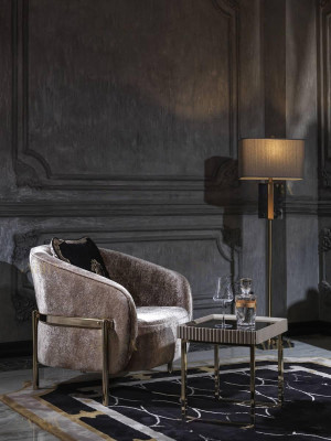 Set da soggiorno completo: poltrona, tavolino, poltrona con schienale alto in tessuto beige