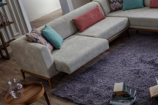 Sofà grigio a L struttura angolare soggiorno divani divani di lusso