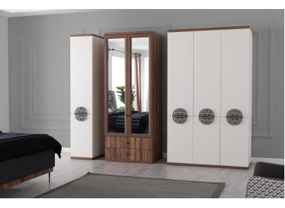 Armadio in legno bianco per camera da letto, design di mobili. Armadio moderno.