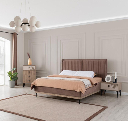 Camera da letto marrone con letto matrimoniale in legno di design, moderno, 2 comodini.