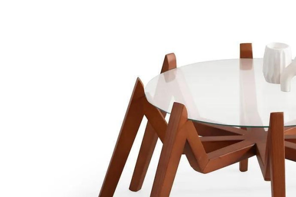 Tavolino da salotto in stile moderno con mobili per soggiorno di alta qualità in vetro e legno. Tavolino da salotto in stile moderno con mobili per soggiorno di alta qualità in vetro e legno.