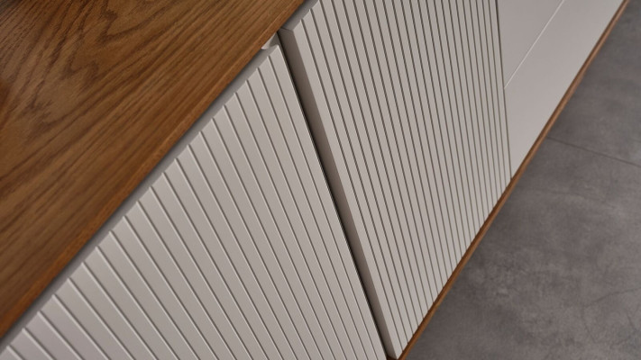 Set da pranzo perfetto composto da credenza beige e specchio, 2 pezzi, nuovo.