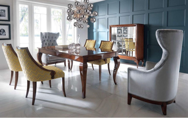 Tavolo da pranzo lucido in marrone di lusso in legno per sala da pranzo nuovo.