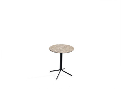 Moderno lussuoso set di 3 tavolini da salotto in stile italiano.