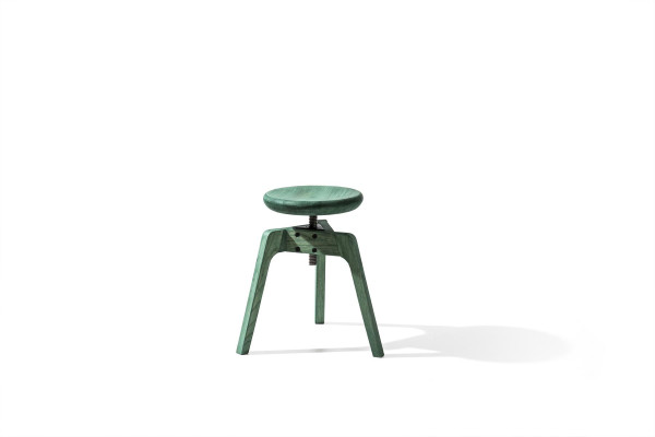 Set moderno con 3 sedie di design di lusso in legno di alta qualità.