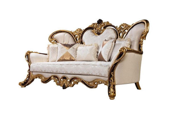 Set da soggiorno classico composto da divano 3 posti + 1 posti dorato e tavolino.