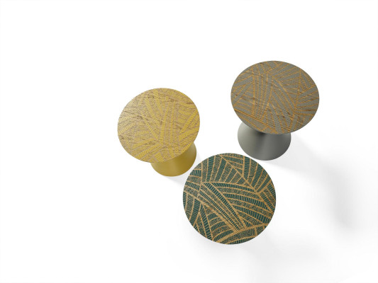 Set di lusso composto da 3 tavoli di design in legno naturale per il soggiorno