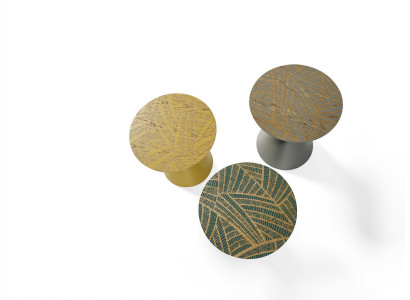 Set di lusso composto da 3 tavoli di design in legno naturale per il soggiorno