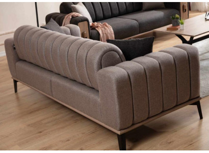 Set di lusso per divani marroni 2x tre posti con struttura in legno.
