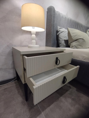 Tavolino da camera da letto di lusso con 2 comodini eleganti 2x.