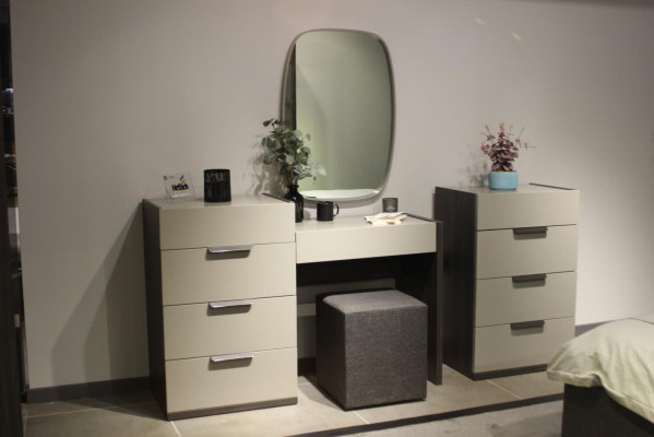 Vanity con specchio Trucco Camera da letto Design Mobili in legno 2 pezzi Nuovo