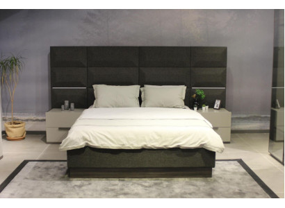 Set da camera da letto di lusso, letto di design, 2 comodini in legno completamente nuovi, 3 pezzi.