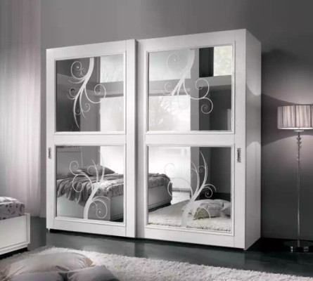 Lussuoso set di camera da letto con letto, 2 comodini e set di 6 mobili. Nuovo.