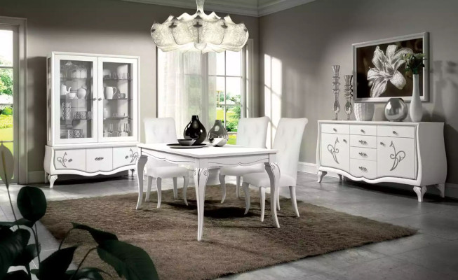 Set da sala da pranzo: tavolo da pranzo, 4 sedie, gruppo da pranzo, mobiletto, 7 pezzi.