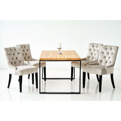 Tavolo da pranzo rettangolare marrone con 6 sedie Chesterfield bianche moderne