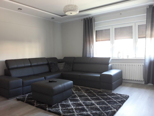 Divano angolare design a forma di L, nuovo divano, divano angolare imbottito, divano living.