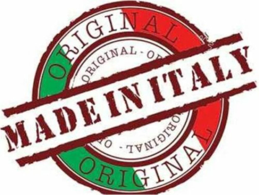 Set da pranzo di lusso composto da 6 pezzi in legno bianco: mobile, 3 sedie e tavolo.