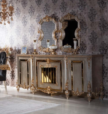 Arredi per la sala da pranzo di alta qualità in stile dorato composto da 7 pezzi.