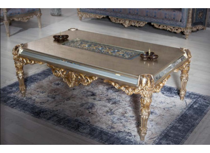 Tavolino classico da salotto in legno da soggiorno.