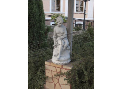 Donna figura statua figure statue scultura sculture giardino