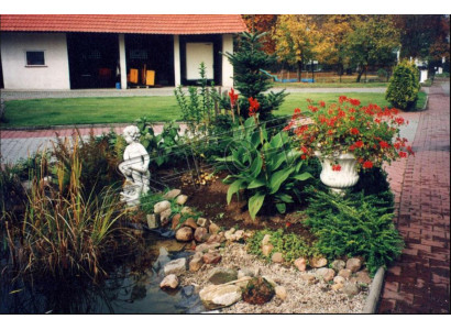 Statua di fontana figura antica statue sculture statue sculture giardino  Statua fontana figura antica sculture statue sculture giardino