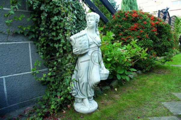 Signora statua design da 110 cm per giardino, scultura in figura.   Donna statua design di 110 cm per il giardino, scultura a figura.