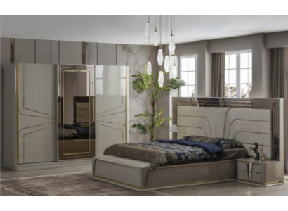 Set da camera moderno in beige con accenti europei.