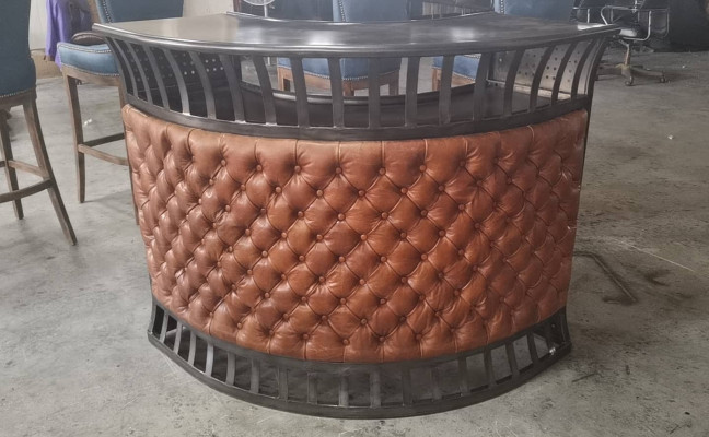 Tavolo bar vintage, tavolino da salotto, bancone del bar, tavolino d'appoggio, bancone da club lounge.