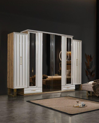 Armadio guardaroba di lusso armadio in legno con specchio beige.