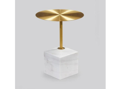 Lussuoso tavolino bianco da salotto con portata di design.