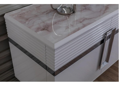 Novità Set da pranzo composto da credenza moderna 3 pezzi e 2 specchi.