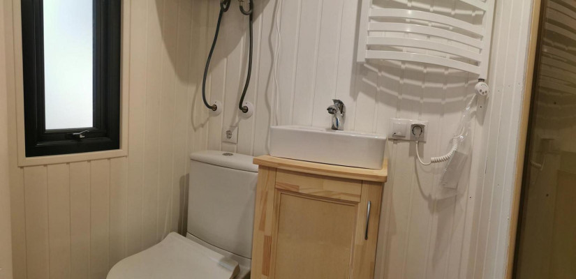 Casa mobile di lusso da 490 cm in legno con giardino per le vacanze.