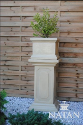 Cesto di fiori, fioriera, vaso per fiori, decorazione, statua, figure, giardino, terrazza.